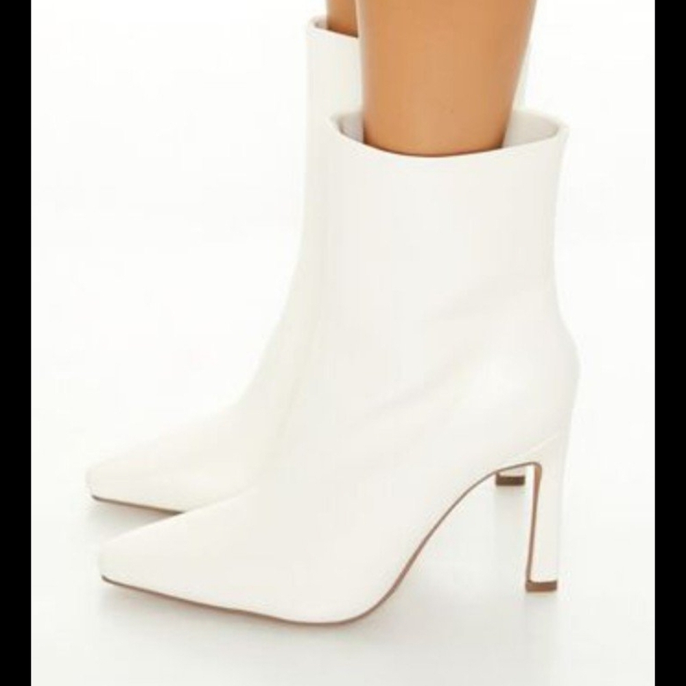 Elegant White Ankle Boots